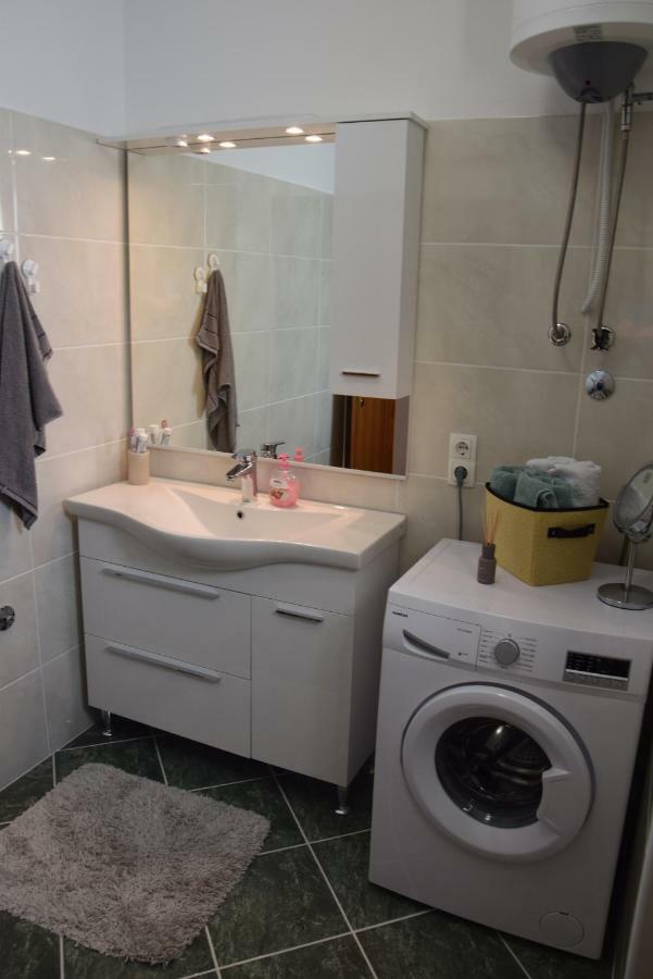 App Lu 5 Appartement Novi Vinodolski Buitenkant foto